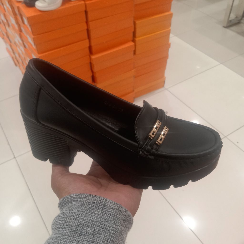 ST MORITZ SEPATU WEDGES WANITA ORIGINAL