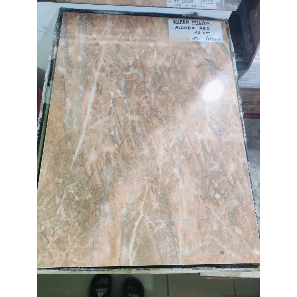 keramik Super Milan Alcora Red 30x42 cm /Dus (kilap) tebal