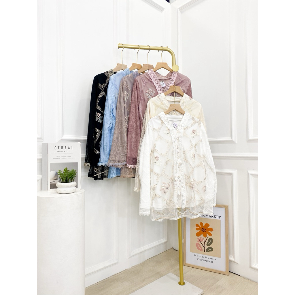 Jelita Blouse