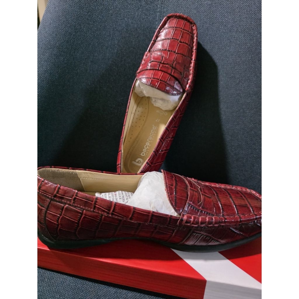 Sepatu Wedges Bocorocco Preloved Ori Leather  Merah Size 37