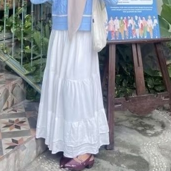PRELOVED rok putih