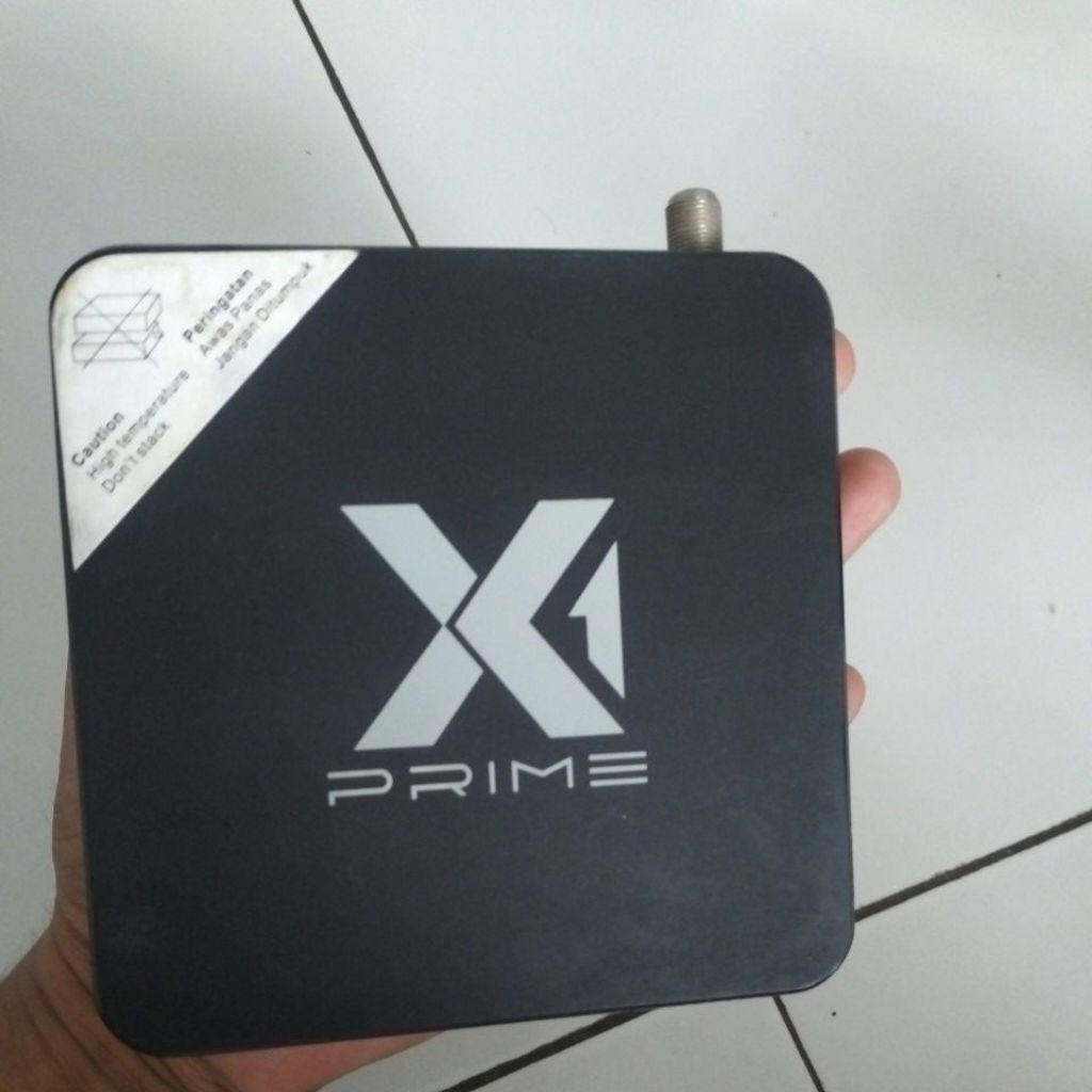 STB ANDROID 11 unit  X1 PRIME-C  PLUG N PLAY NEW /KOMPLIT