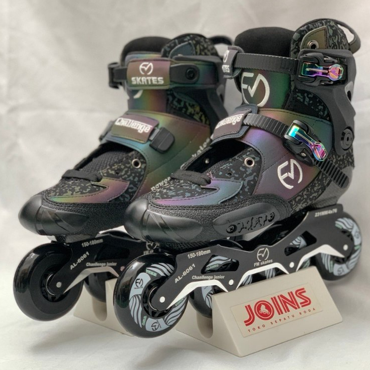SEPATU RODA CARBON FM CHALLENGE