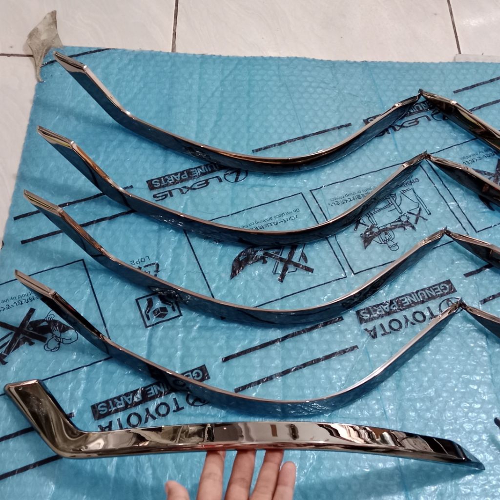 List Chrome Bodykit Innova Reborn Venturer