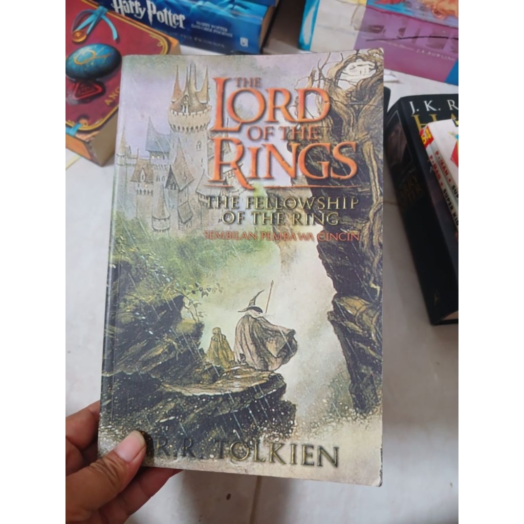 NOVEL LORD OF THE RING. FELLOWSHIP OF THE RING