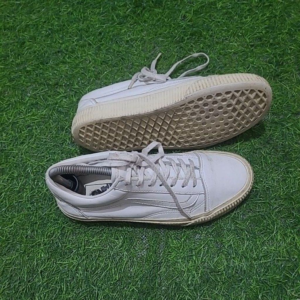 sepatu sneakers vans era kulit size 37