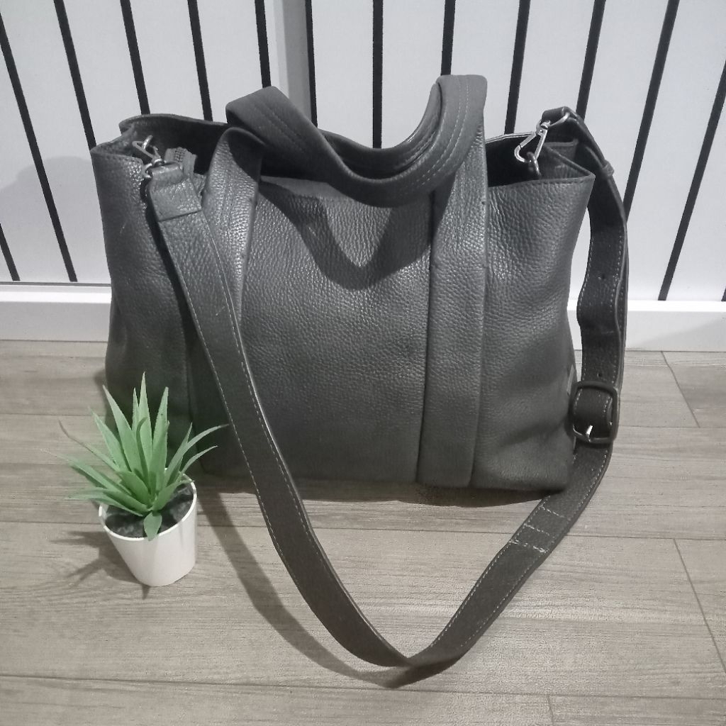 Tas PL sling Sisley kulit tebal abu basah