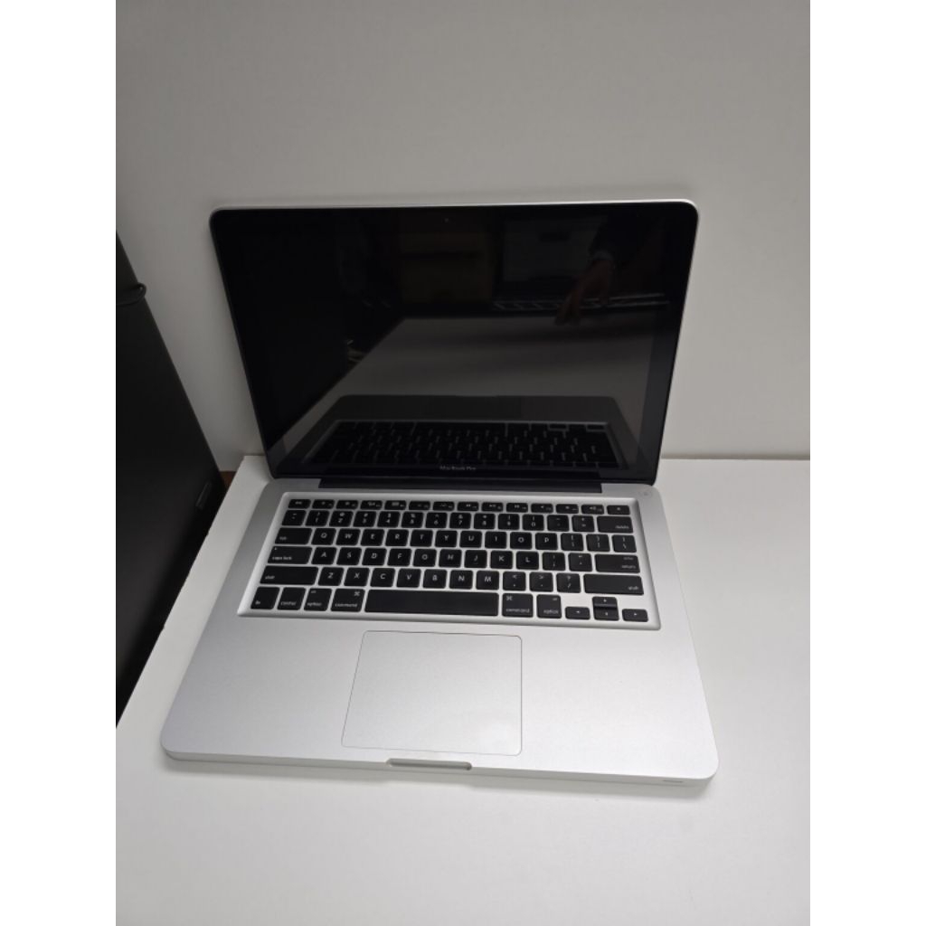 Macbook Pro mid 2012 Ram 18 ssd 256 GB