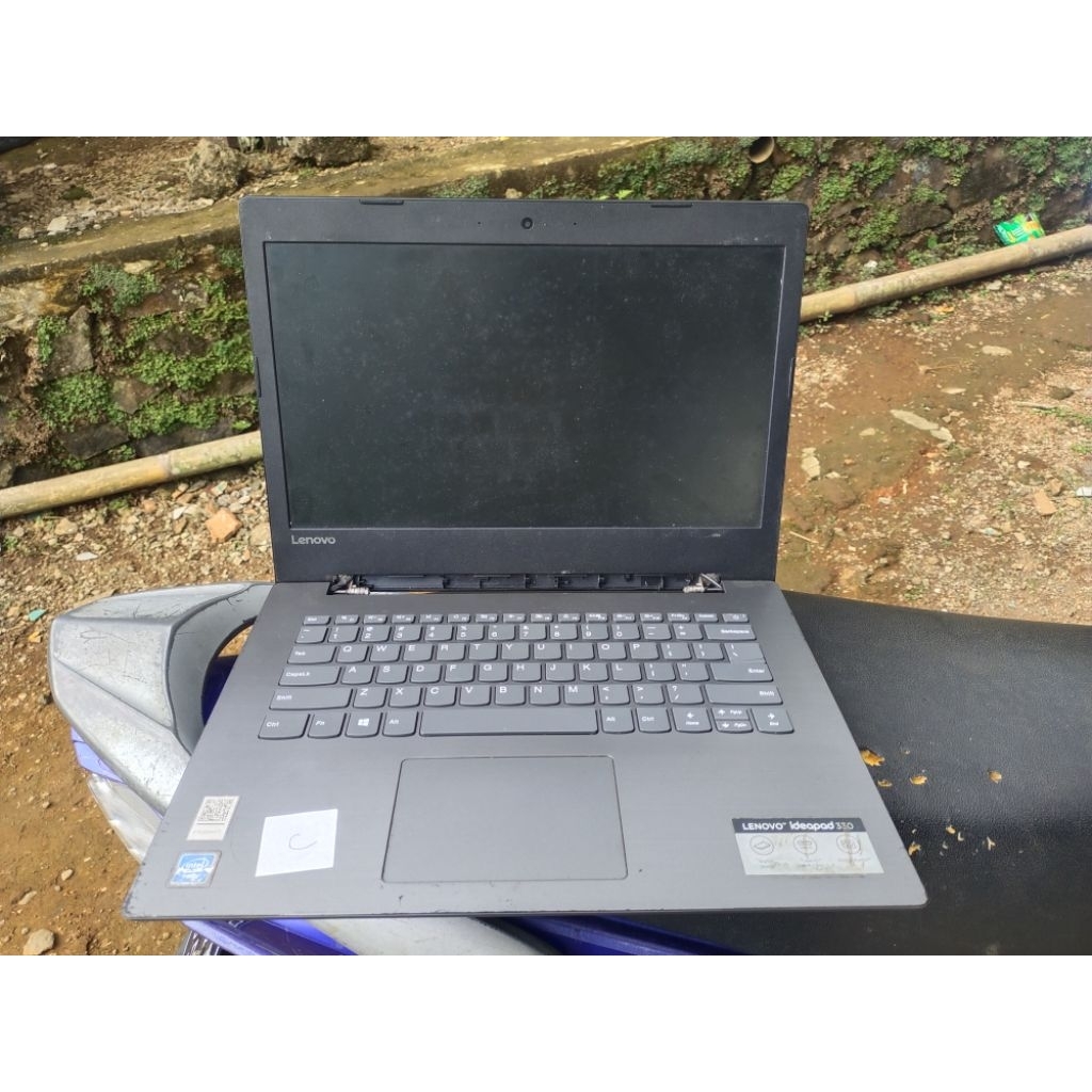 Laptop Lenovo ideapad 330 atau 81G2 Processor intel celeron N3867U