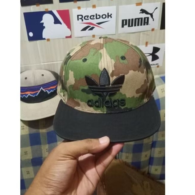 Topi adidas threefoil camo snapback