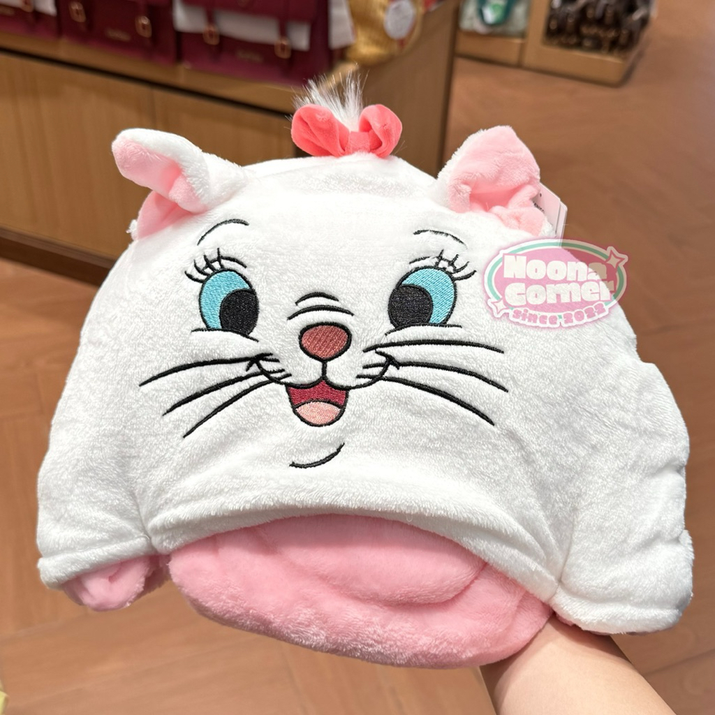Miniso x Disney ‼️ Hoodie Blanket / Balmut / Bantal Selimut MARIE CAT Collections (90x140cm)