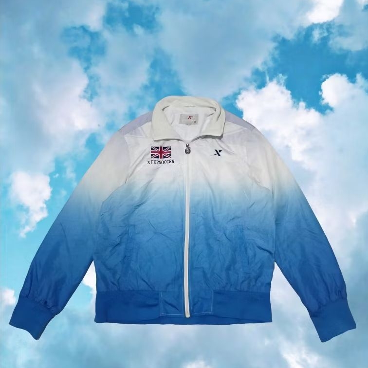 Xtep tracktop
