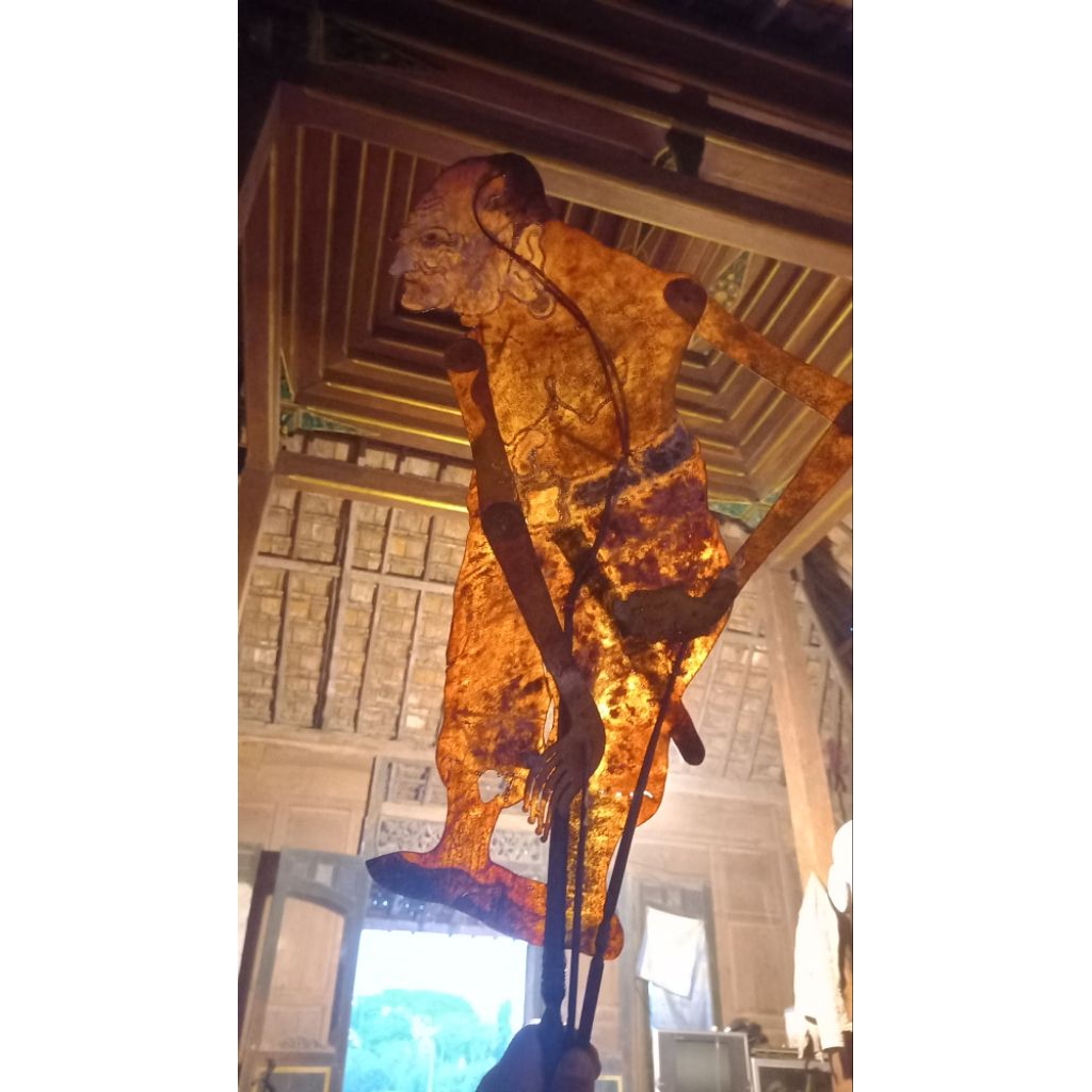 Wayang kulit kuno tinggalan dalang wayang kulit lawasan wayang pusaka