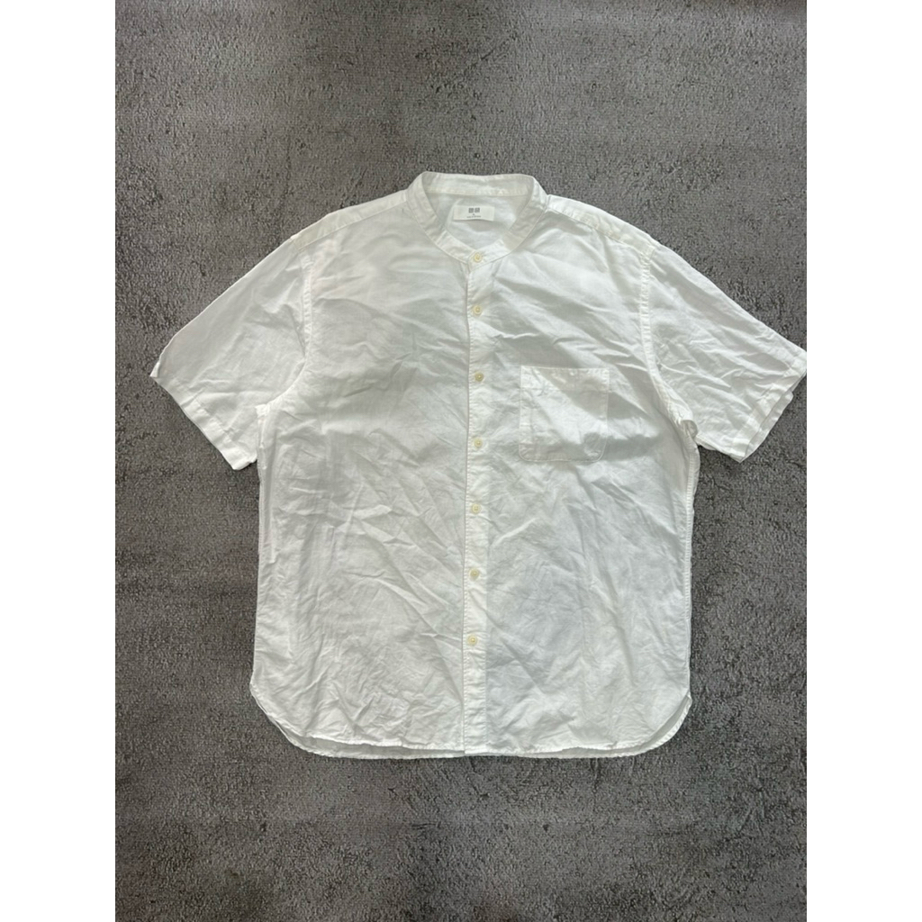 KEMEJA UNIQLO SAGHAI LINEN PRIA