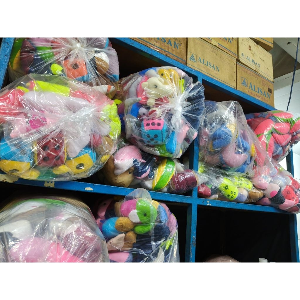 boneka kecil capit