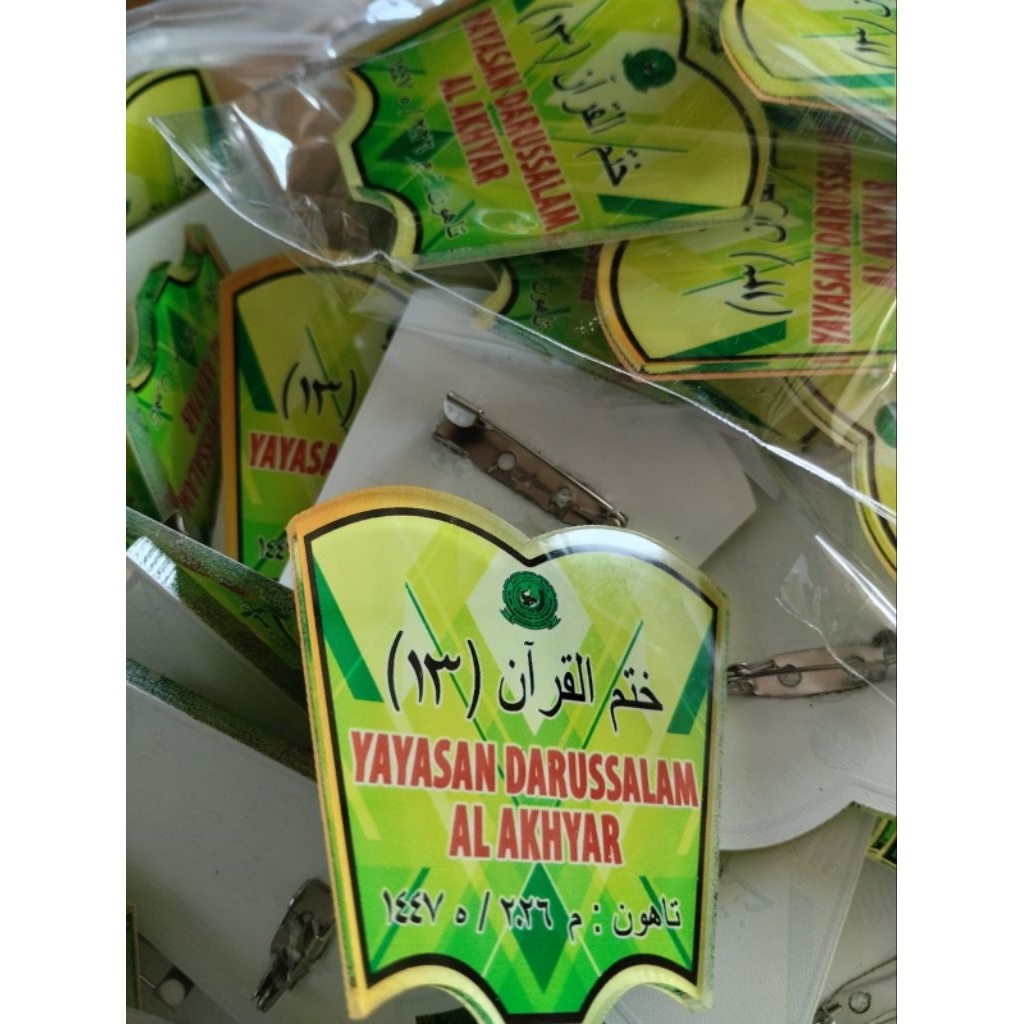 Custom Pin Akrilik