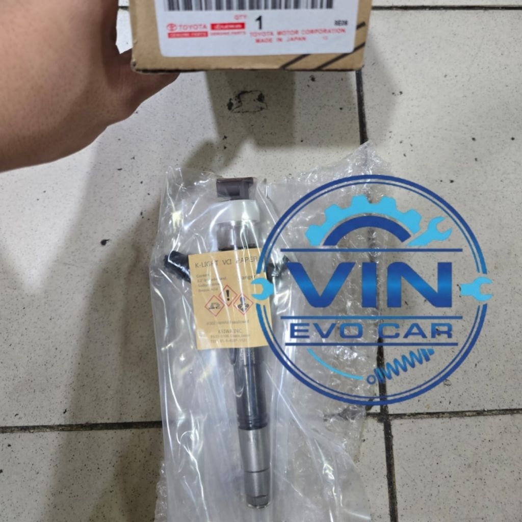 Nozzle Injektor Toyota Hilux Innova Fortuner 2.5cc Diesel 2kd 23670-0L090 ORI DENSO