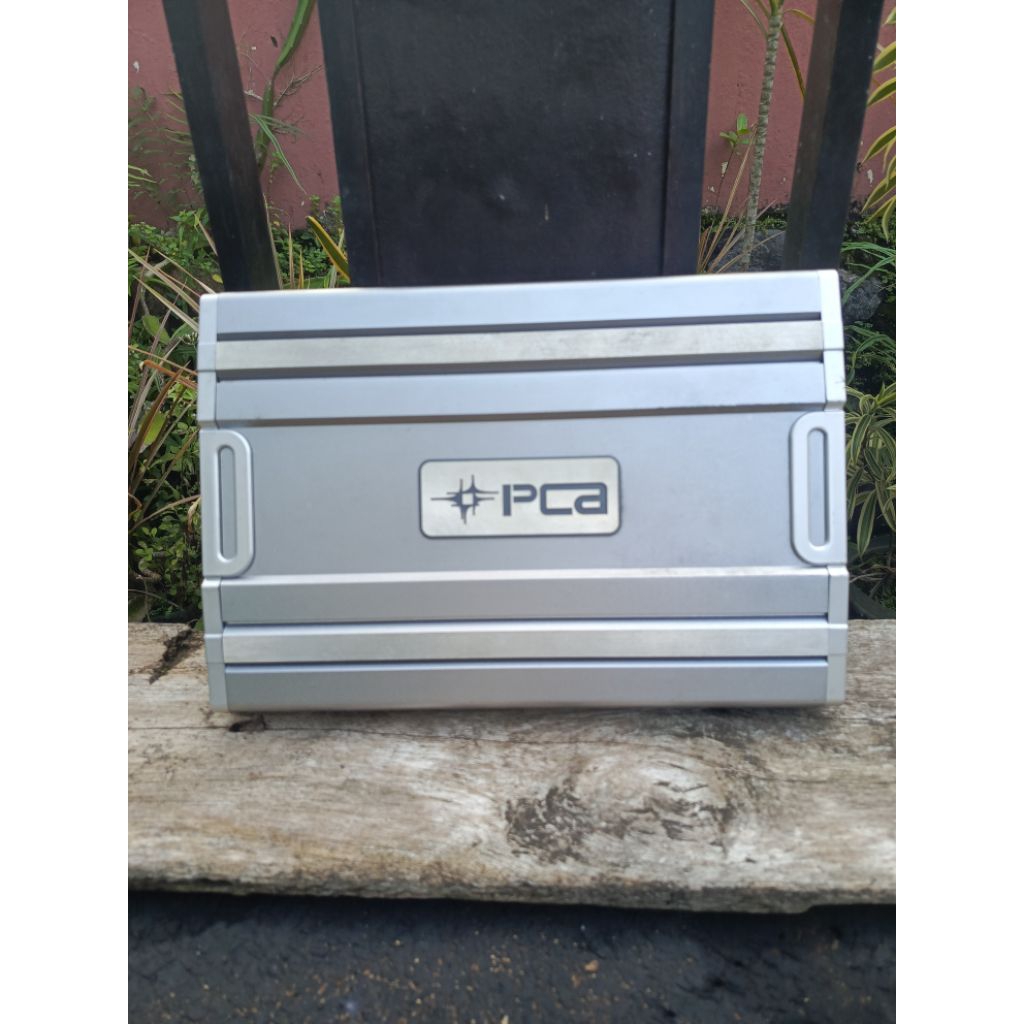 Power amplifier PCA 4chanel mosfet Amplifier.