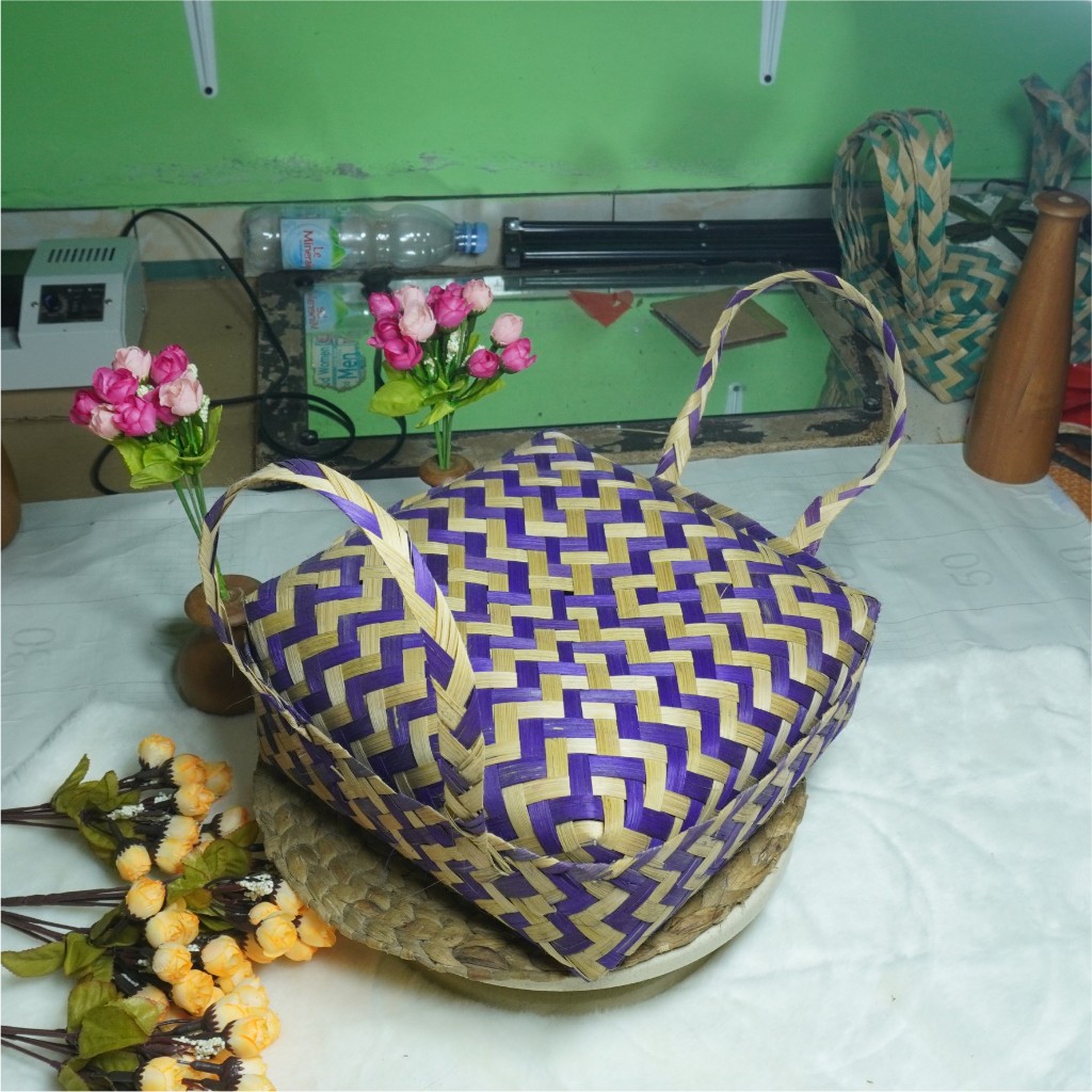 Ready besek jinjing warna variasi / besek jinjing batik