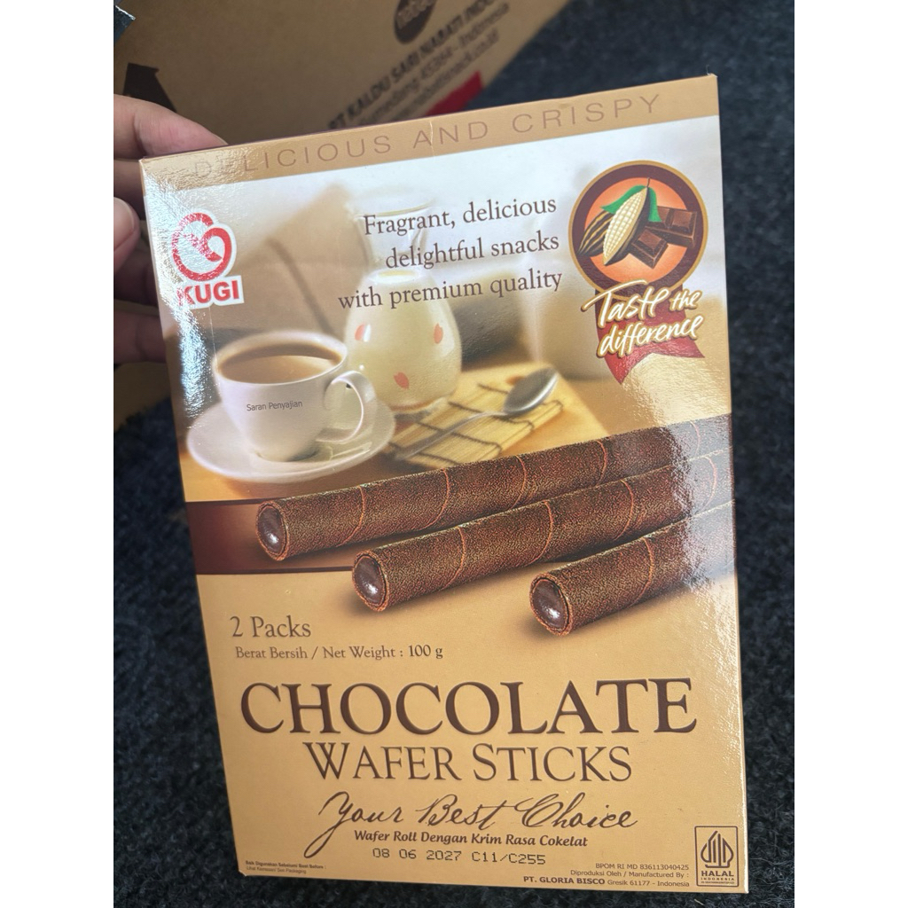 KUGI wafer roll chocolate