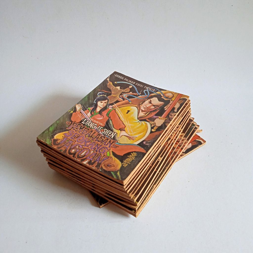 Antik Vintage Buku Cersil Lama Pretelan Pembalasan Seorang Jagoan - Liang Ie Shen 12 Buku Jilid 1 s/