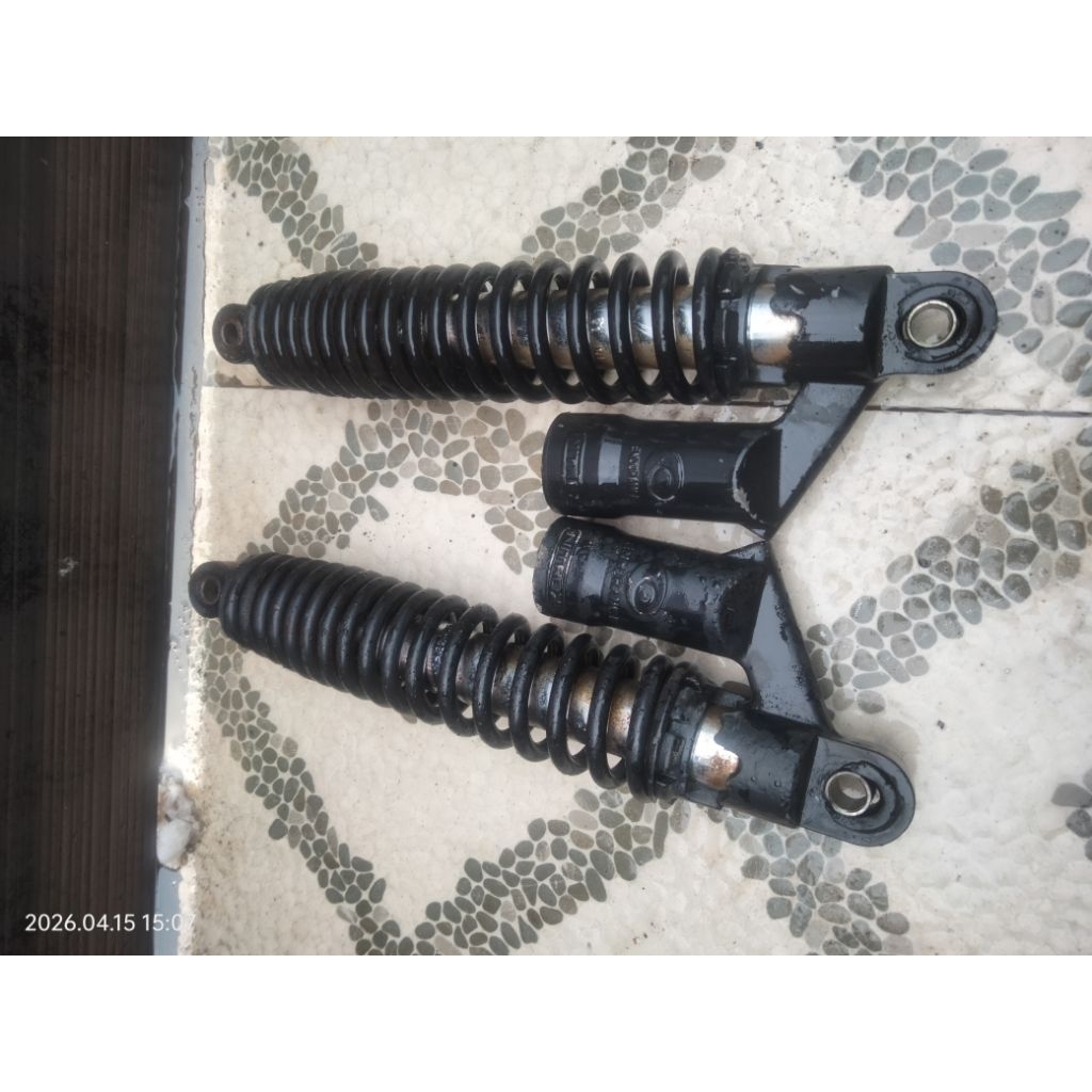 shock belakang bajaj Pulsar 180/220