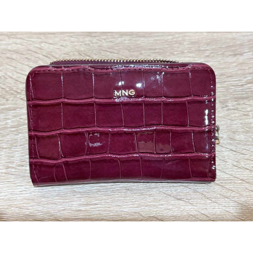 Preloved Mango Medium Glossy Croc Wallet Bifold
