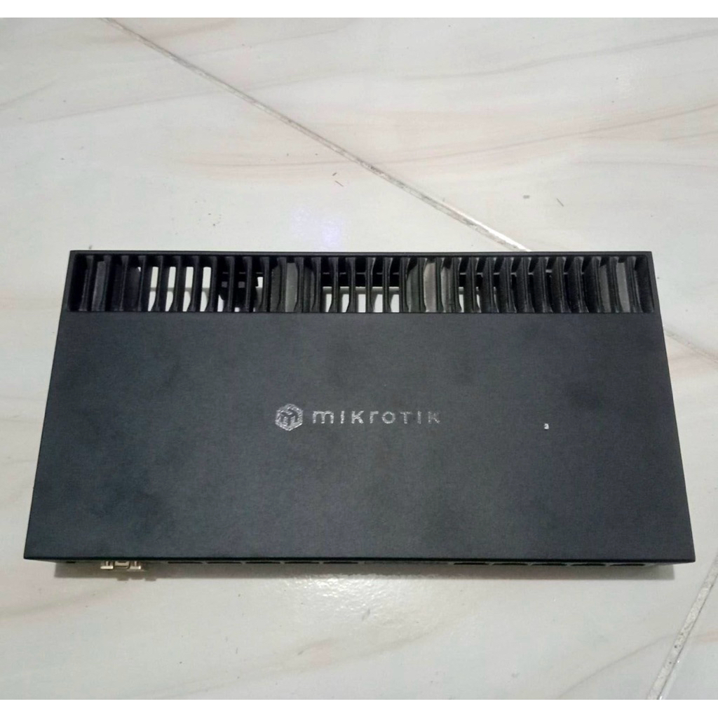 MikroTik RB4011 SECOND BEKAS + ADAPTOR + KUPINGAN