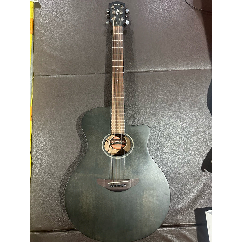 GITAR YAMAHA APX600M ORIGINAL BEKAS