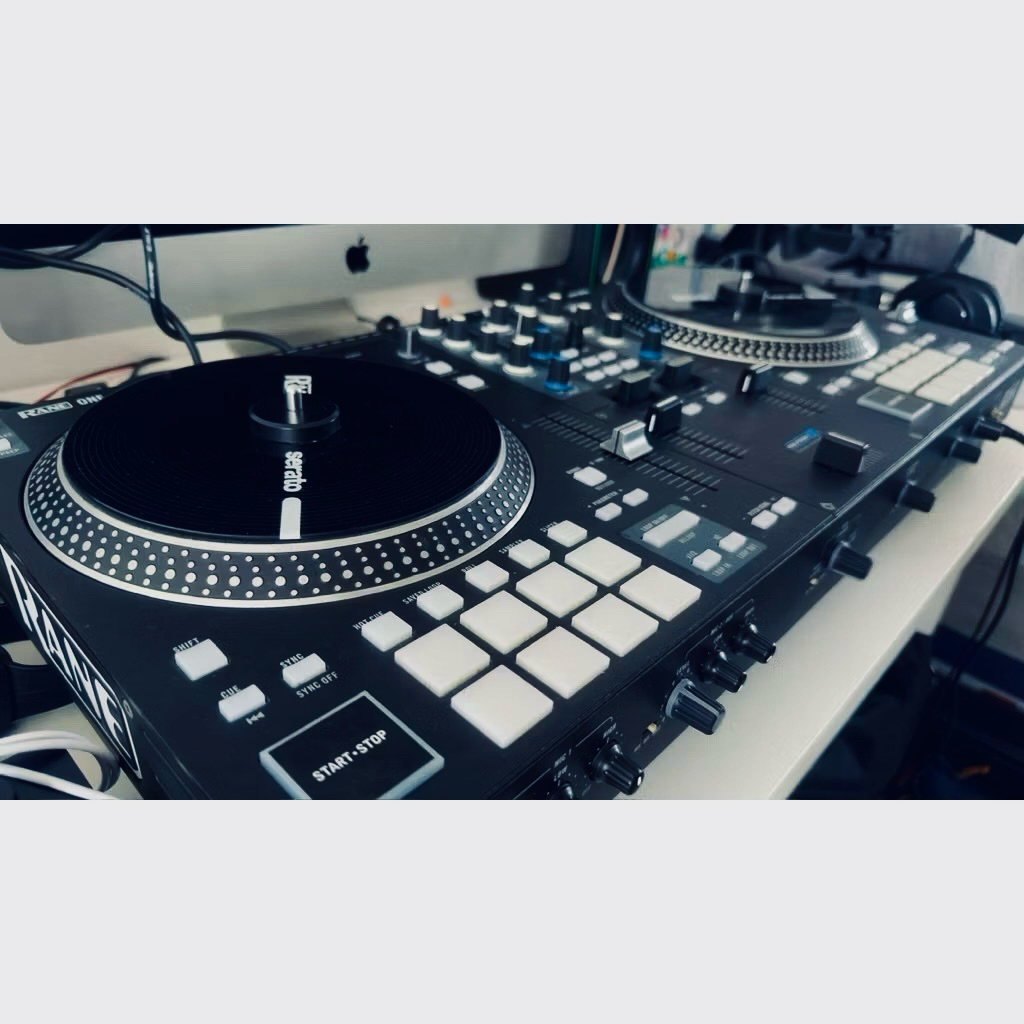 RANE ONE Motorized DJ Controller  + Hardcase