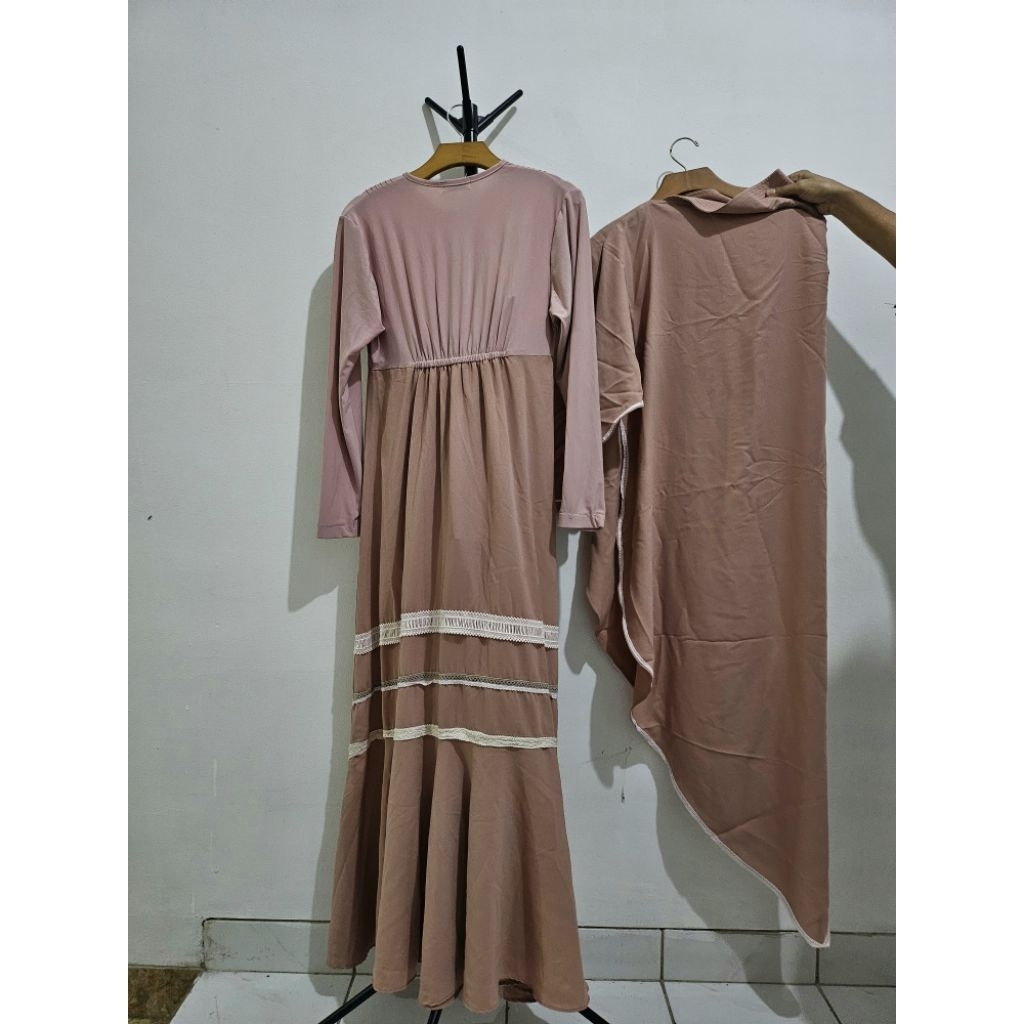 Gamis Syar'i + Hijab By QNANZ