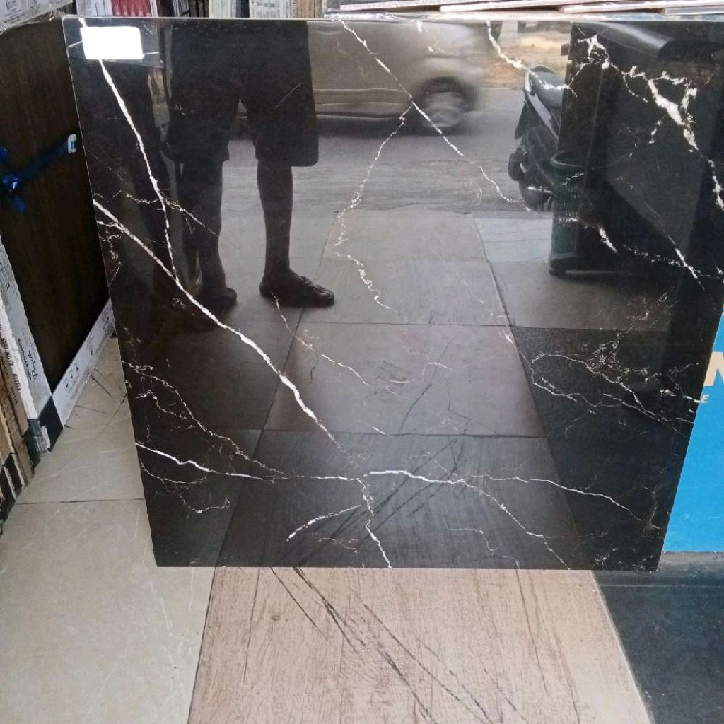Granit 80x80 infiniti busto black bt