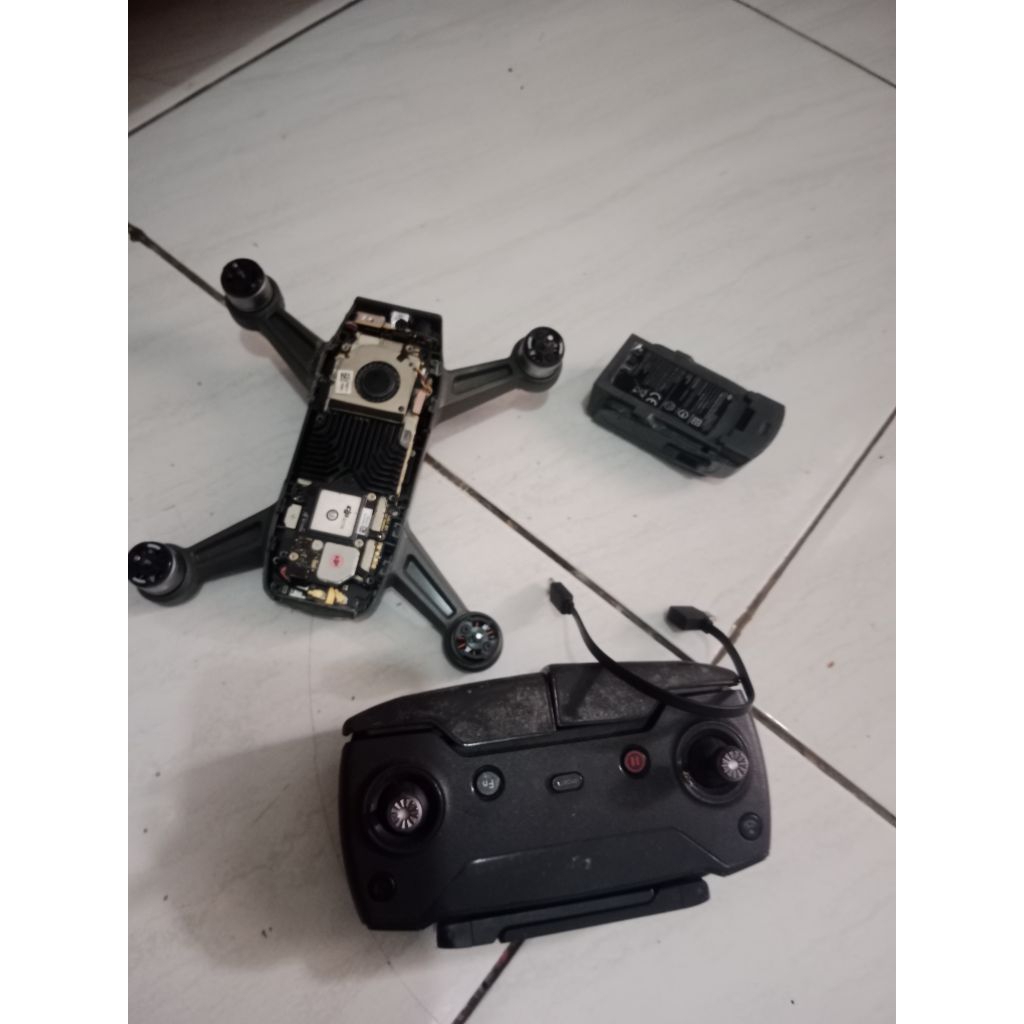 drone DJI spark  minus