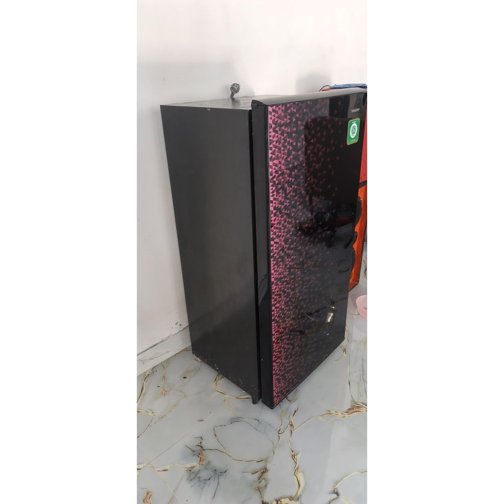 kulkas  sharp 1 pintu  bekas
