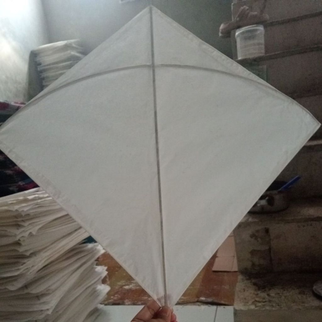 layangan polosan