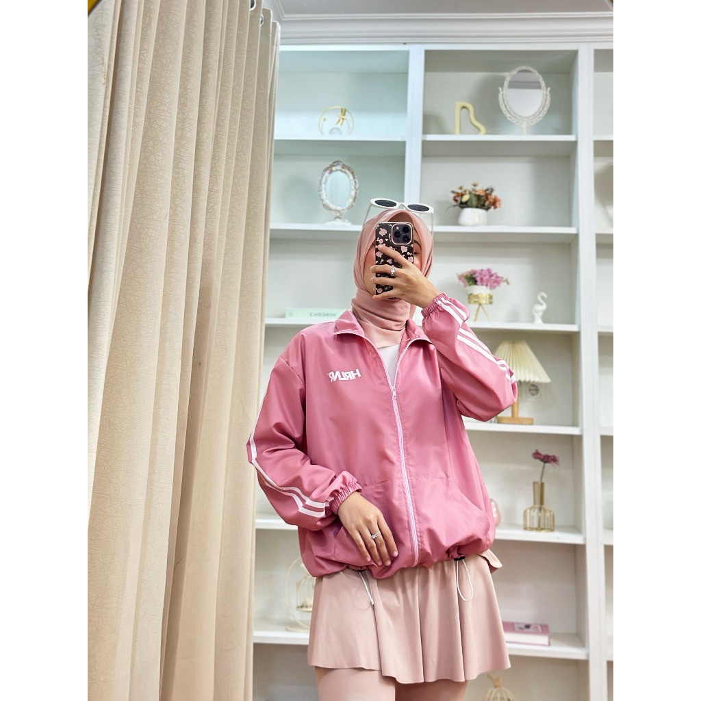 JAKET PARASUT JUMBO OLAHRAGA WANITA