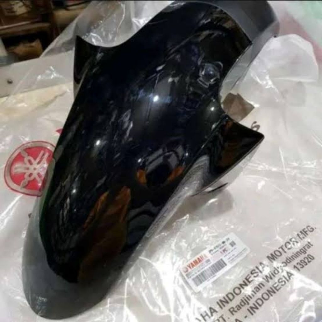 SELEBOR DEPAN R15 BLACK METALIC / 2PK-F1511-00-0Y