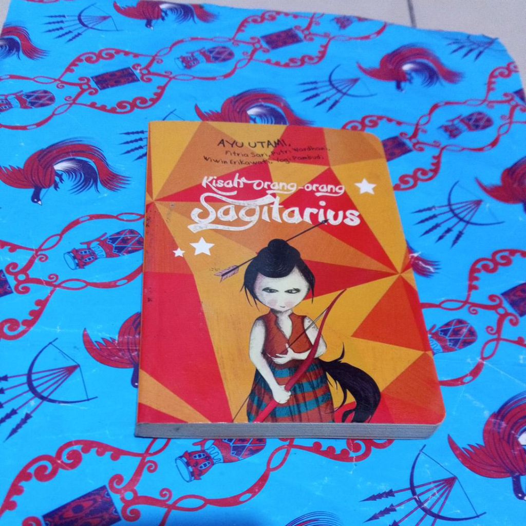 Buku kumpulan cerpen - kisah orang-orang Sagitarius By Ayu Utami