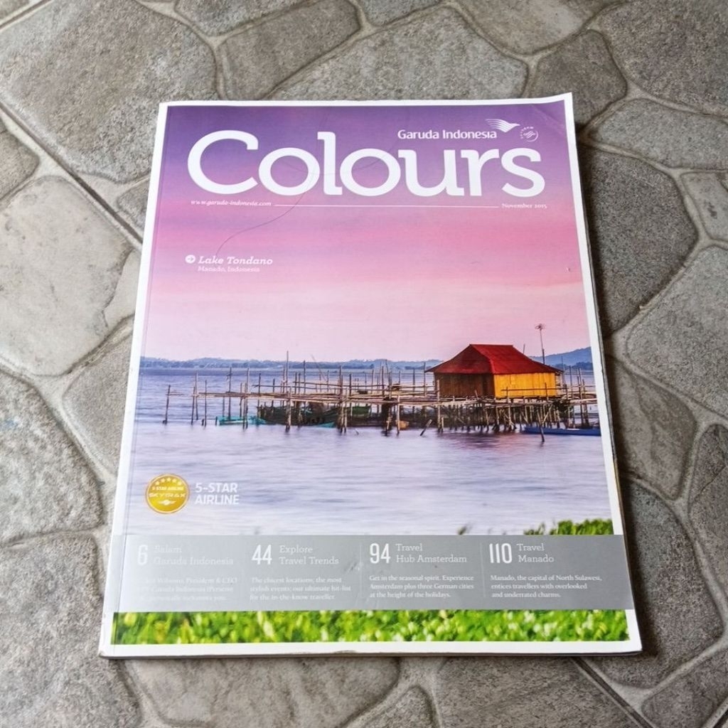 BUKU GARUDA INDONESIA COLOURS NOVEMBER 2015.