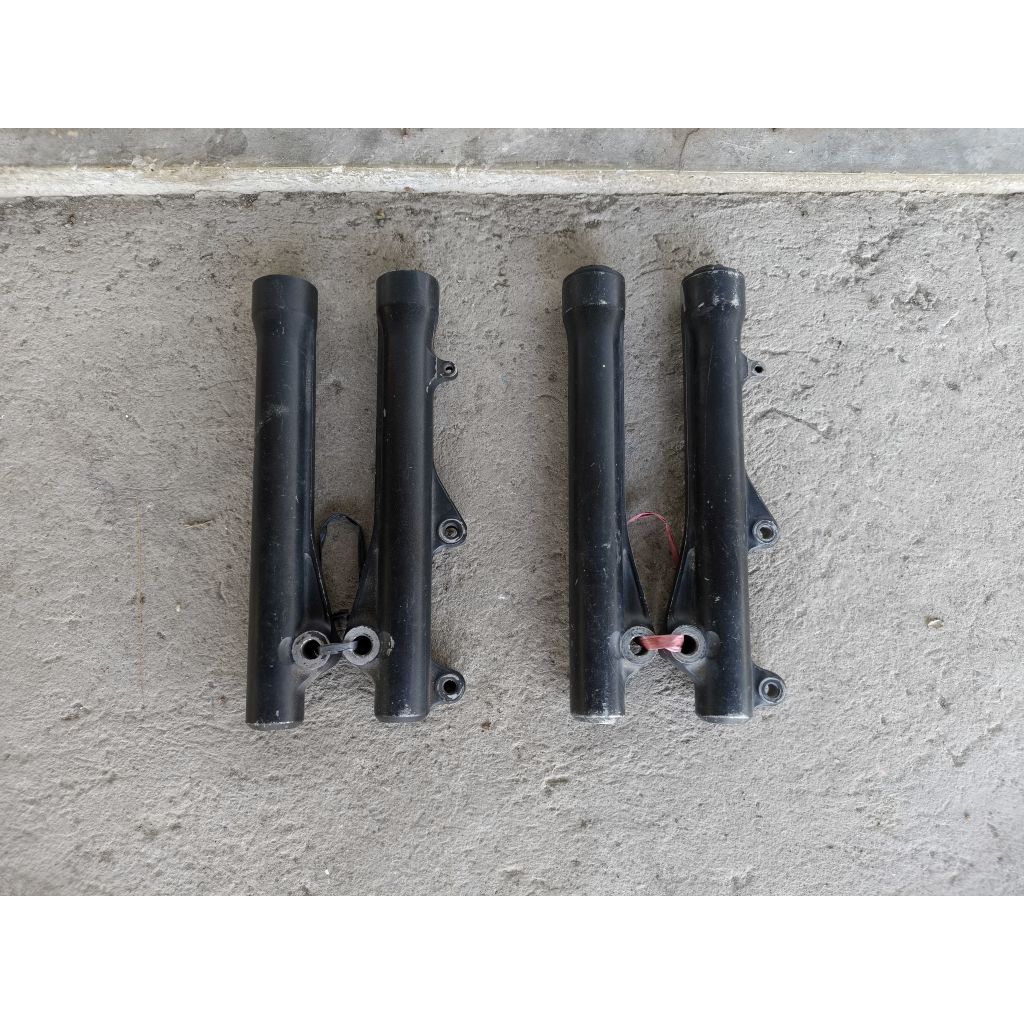 Bottom Tabung Shock Depan VARIO 125 VARIO 150 Kode KZL Original