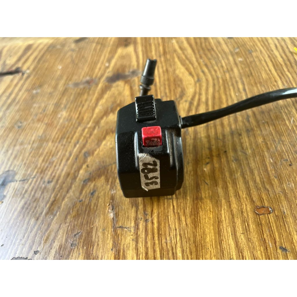 HOLDER SAKLAR KANAN SUZUKI Shogun lama Tornado GX GS SATRIA 2 TAK SATRIA / 3582