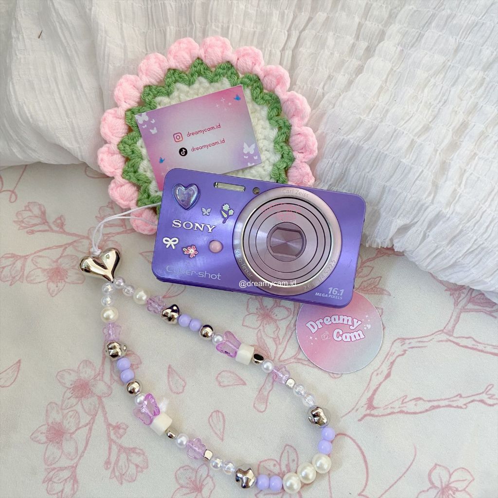 Sony Cybershot W570 in purple