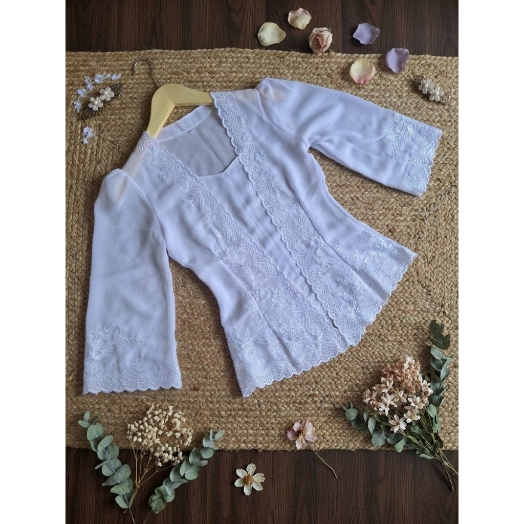 Kebaya bordir bali motif bunga | lengan lonceng