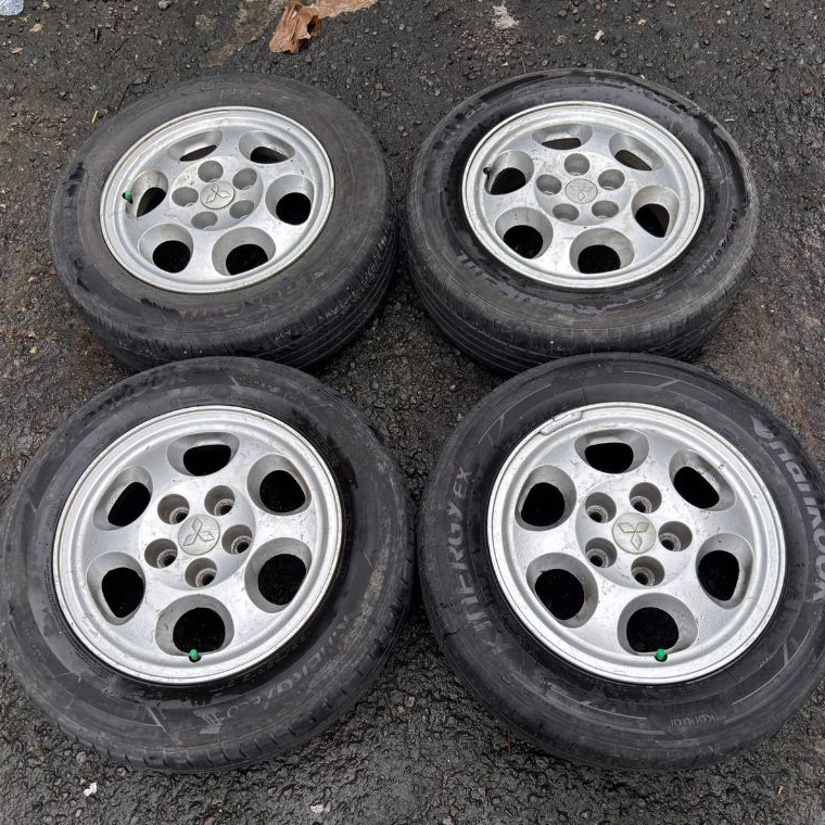 Velg Mobil Bekas Copotan Ring 15 STD KUDA R15X6 H5X114,3 BAN 195 65 R15