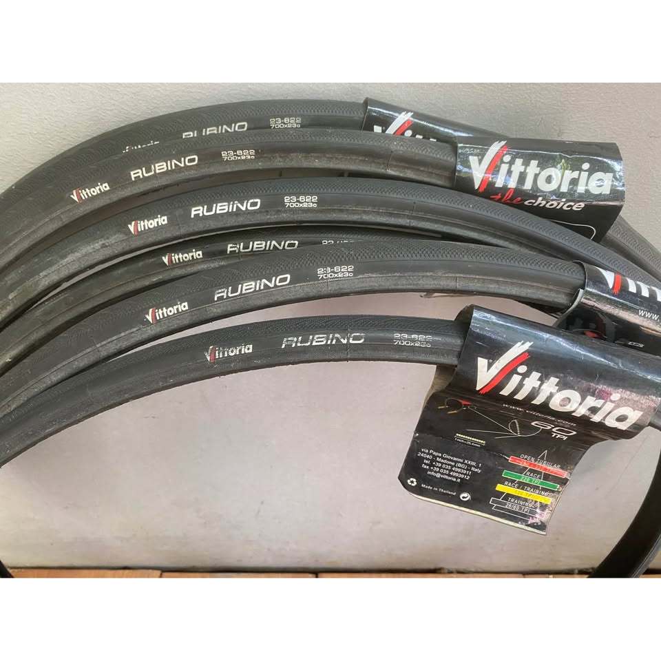 ban luar Vittoria Rubino 700x23c, brand new