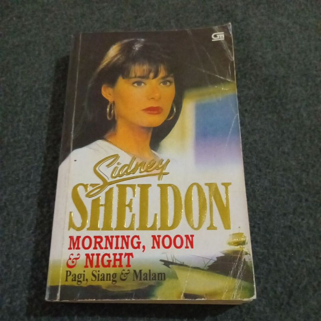 buku Morning noon & night - pagi siang & malam - Sidney Sheldon