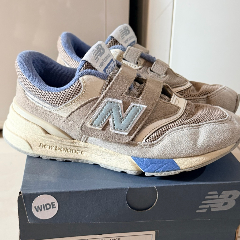 Preloved NEW BALANCE Kids Original 997R Boys Sneakers Shoes - Beige