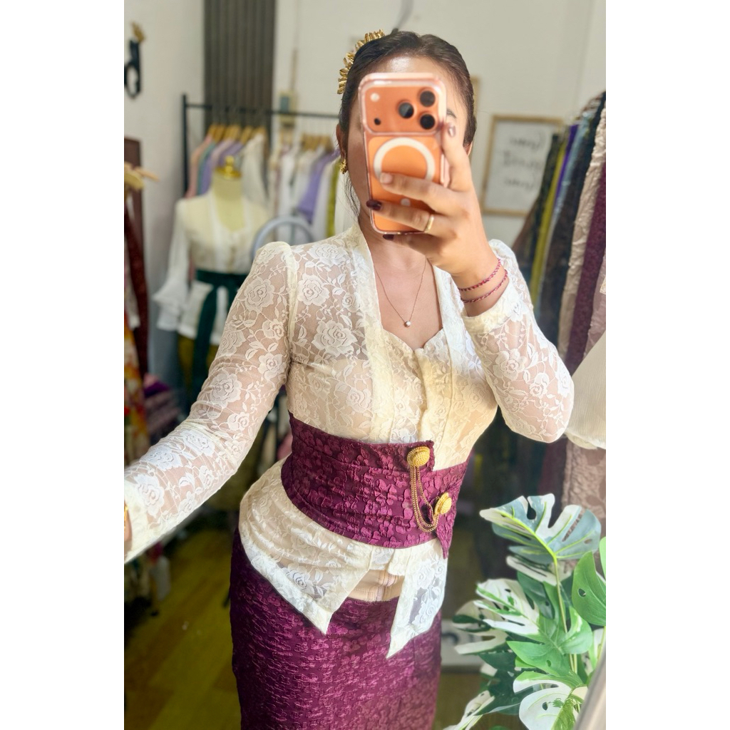 Vanilla Kebaya/ kebaya brokat jadi/ kebaya putih