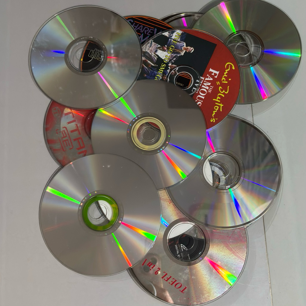 kaset CD VCD compact disc BEKAS untuk kerajinan hiasan