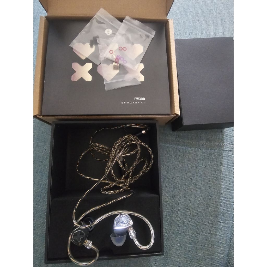 IEM Simgot EW300 Standard